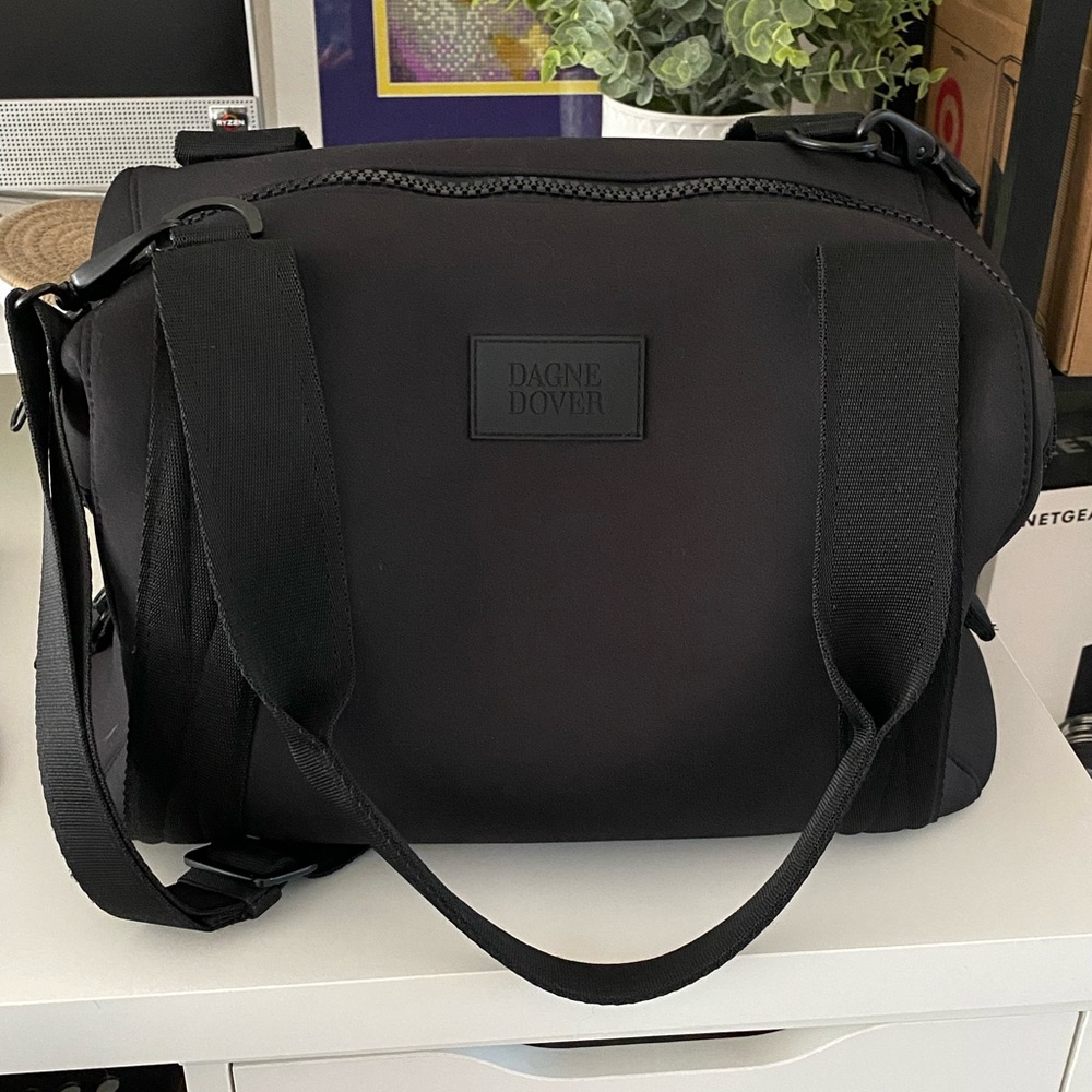 EUC Dagne Dover Medium Landon